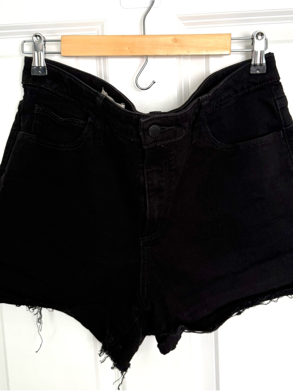 Black Universal Threads High Rise Midi Shorts Size 14 Unfinished Raw Hem